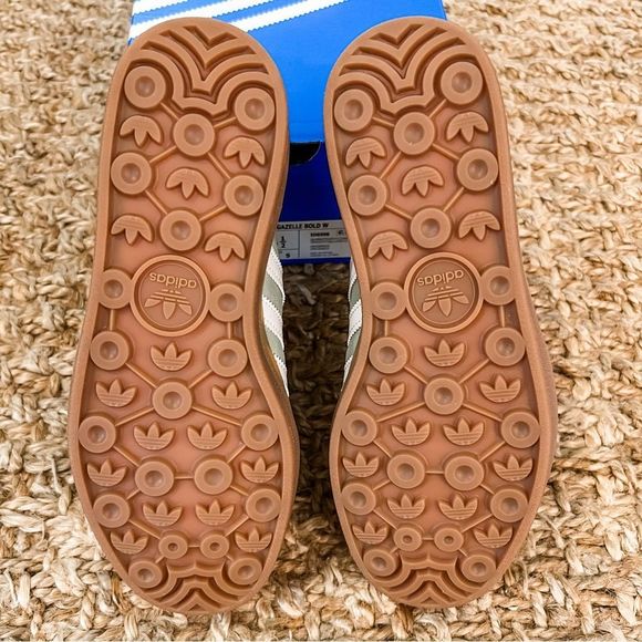 NWT Adidas Gazelle Bold Platform Gum Sole Shoes Silver Green Women’s Size 6 - Picture 12 of 14